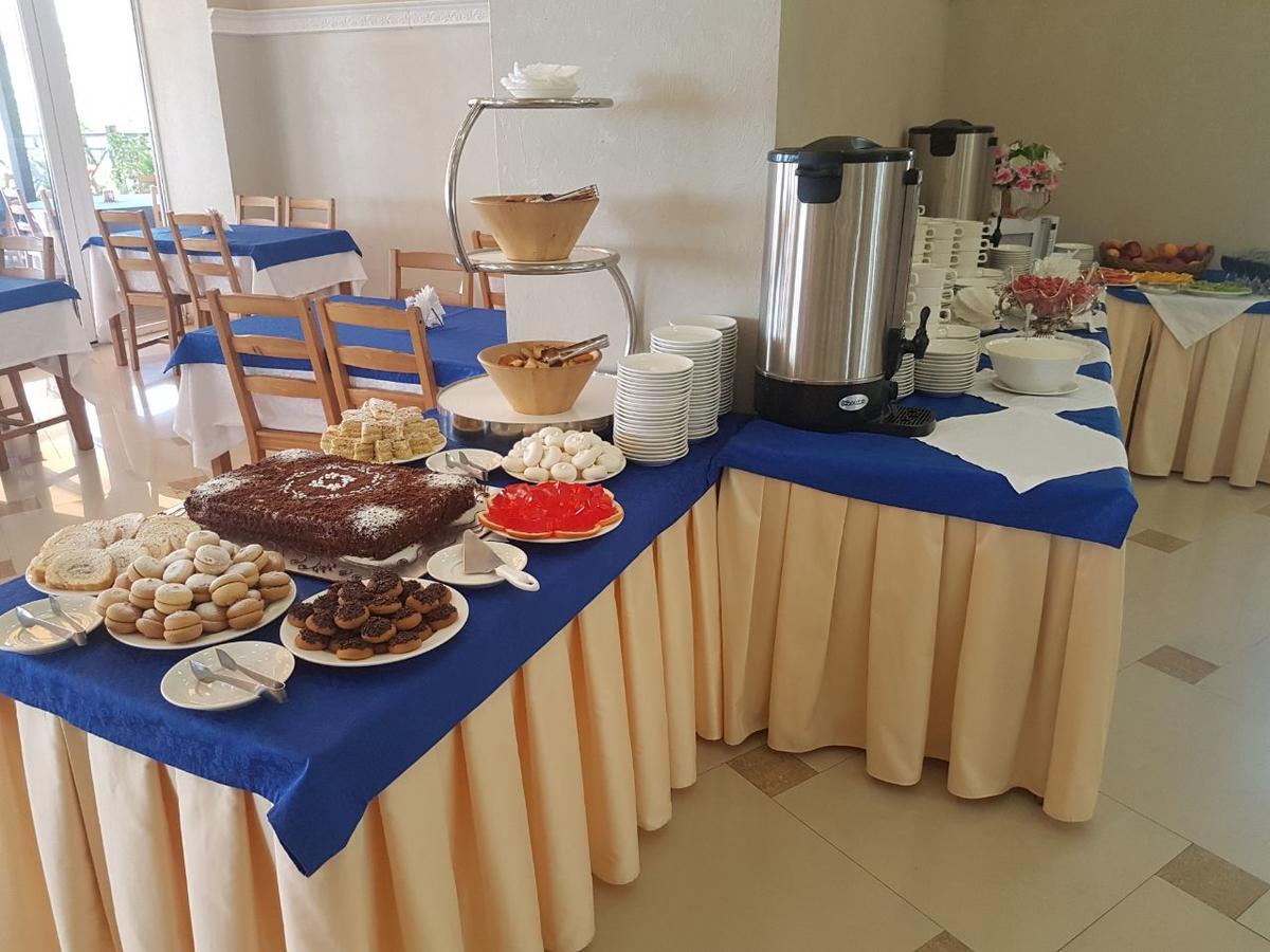 Lazurniy Bereg Hotel Gagra Bagian luar foto
