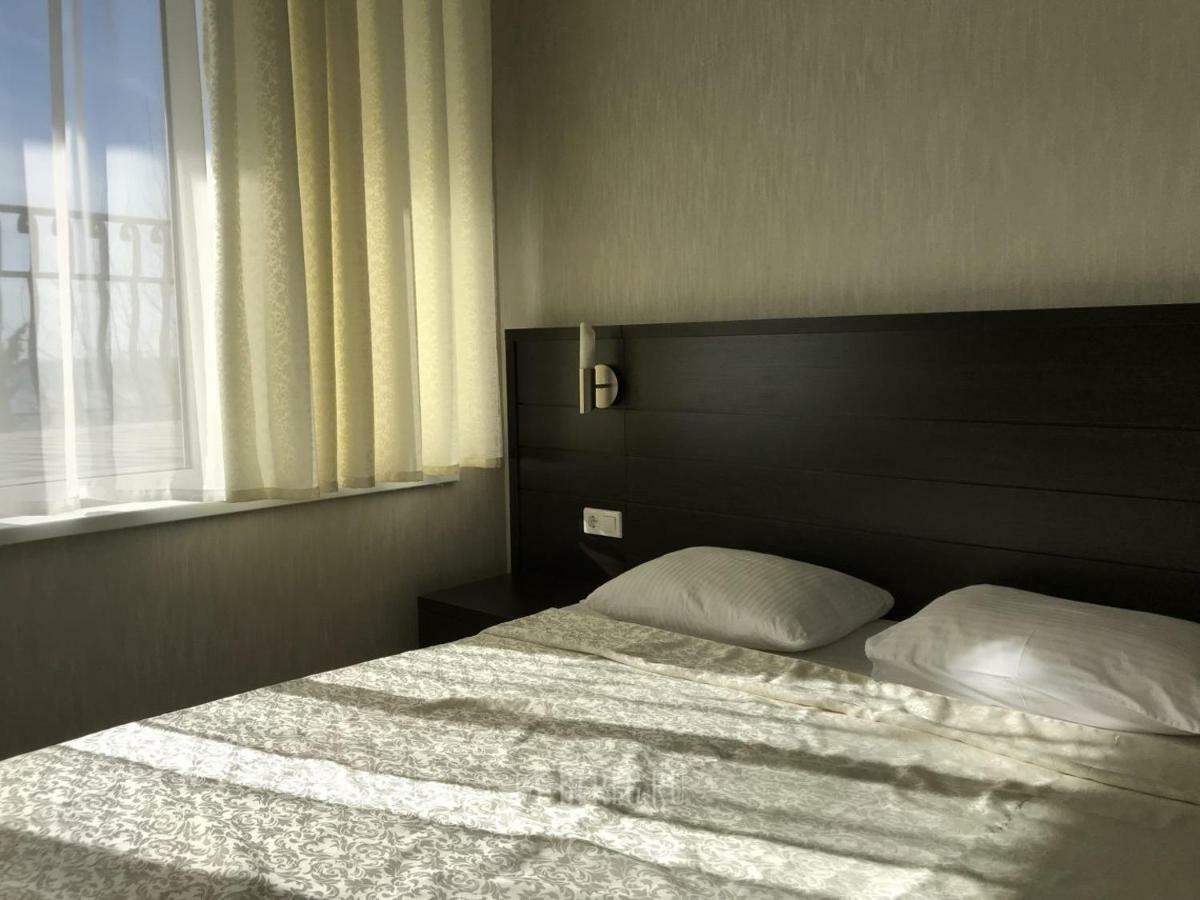 Lazurniy Bereg Hotel Gagra Bagian luar foto