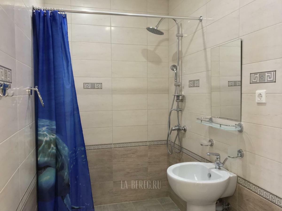 Lazurniy Bereg Hotel Gagra Bagian luar foto